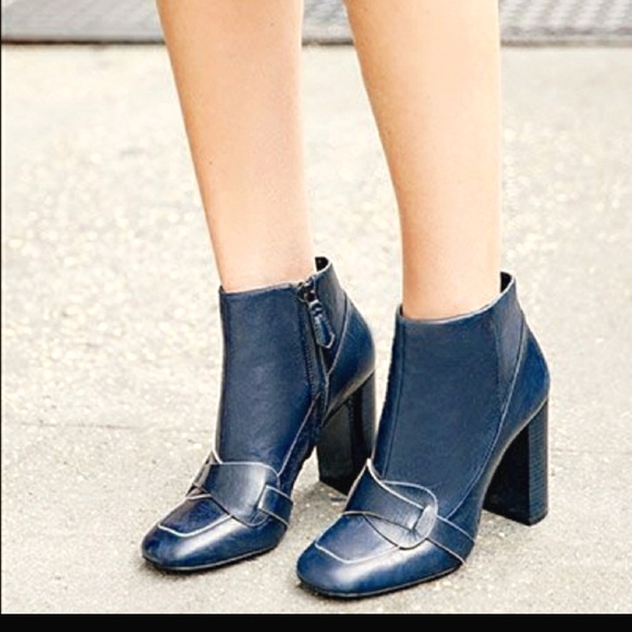 tory burch navy boots